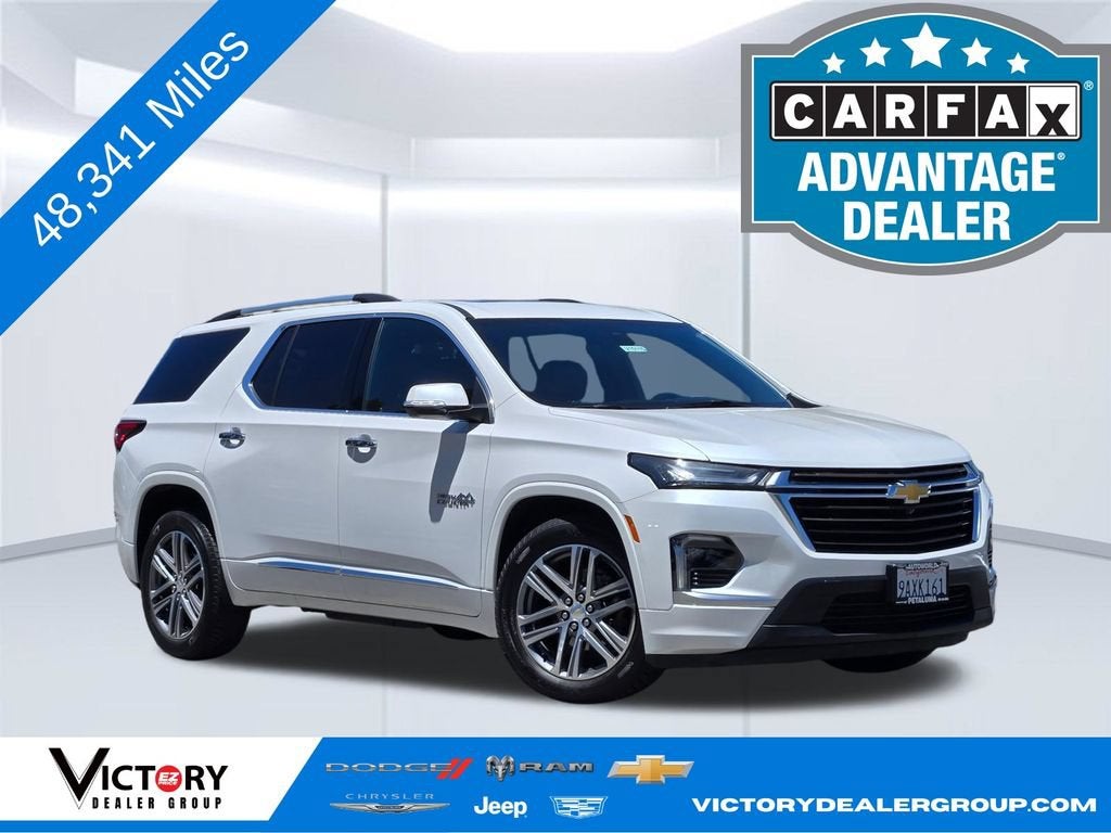 2022 Chevrolet Traverse High Country in Iridescent Pearl Tricoat — front three-quarter view